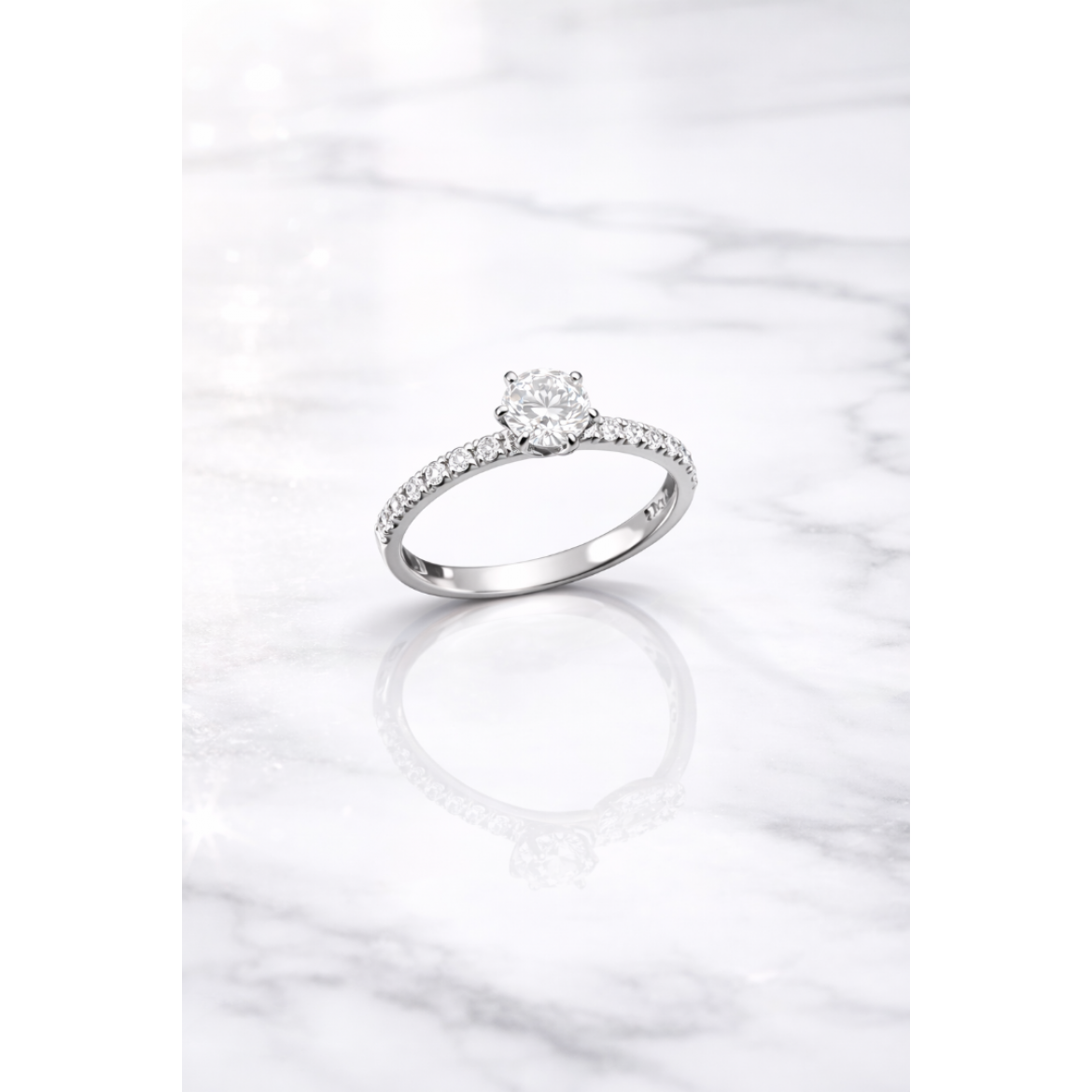 Altı Tırnak Favori Pırlanta Tektaş Yüzük 