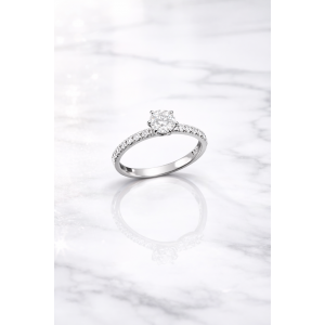 Altı Tırnak Favori Pırlanta Tektaş Yüzük 