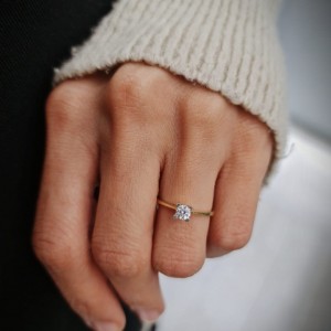 Klasik Tektaş Yüzük 14 Ayar Klasik Tektaş Yüzük 14 Ayar