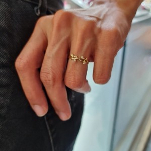 Taşlı Sarmaşık Yüzük 14 Ayar Taşlı Sarmaşık Yüzük 14 Ayar