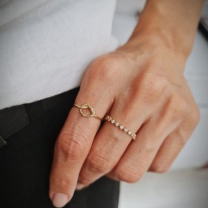 Taşlı Çıtır Yüzük 14 Ayar Taşlı Çıtır Yüzük 14 Ayar