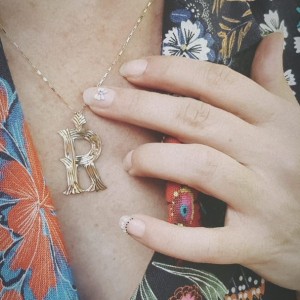 R Harf Kolye 14 Ayar Altın R Harf Kolye 14 Ayar Altın