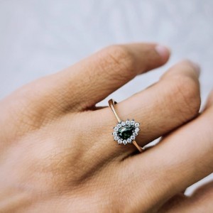 Damla Model Zümrüt Taşlı Rose Yüzük 14 Ayar Altın Damla Model Zümrüt Taşlı Rose Yüzük 14 Ayar Altın