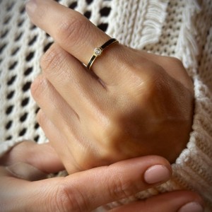 Siyah Mineli Tektaş Çıtır Yüzük 14 Ayar Özel Tasarım