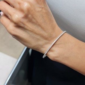 Beyaz Taşlı Su Yolu Kelepçe Titanyum Esnek 14 Ayar Altın